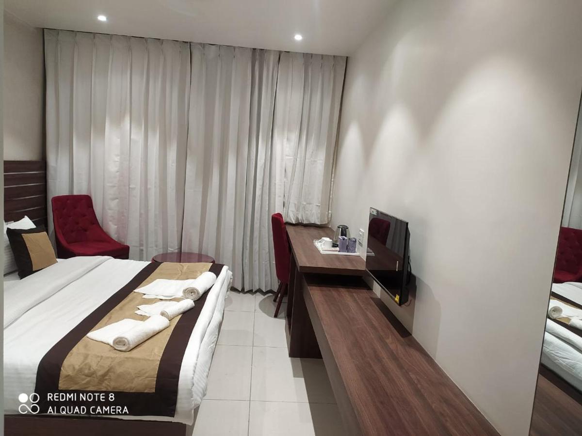 Rajlaxmi Hotel - Free Airport Pickup And Drop Jaipur Extérieur photo